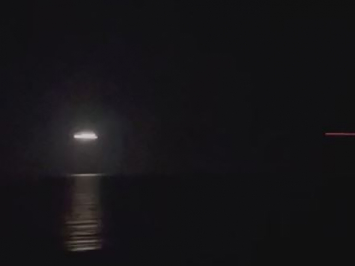 Бой ПВО ВСУ со стаей дронов-камикадзе над Черным морем попал на видео (ВИДЕО)