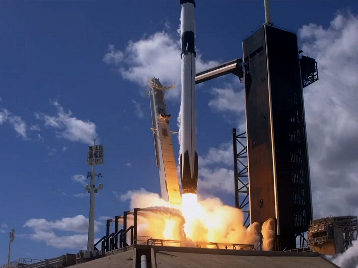 Ракета Falcon 9 с россиянкой Кикиной на борту отправилась к МКС