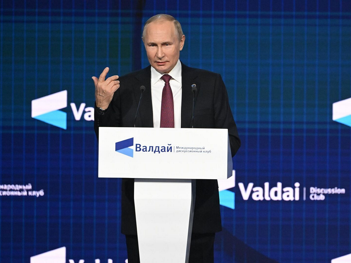 Путин рассказал анекдот про санкции Запада против России 