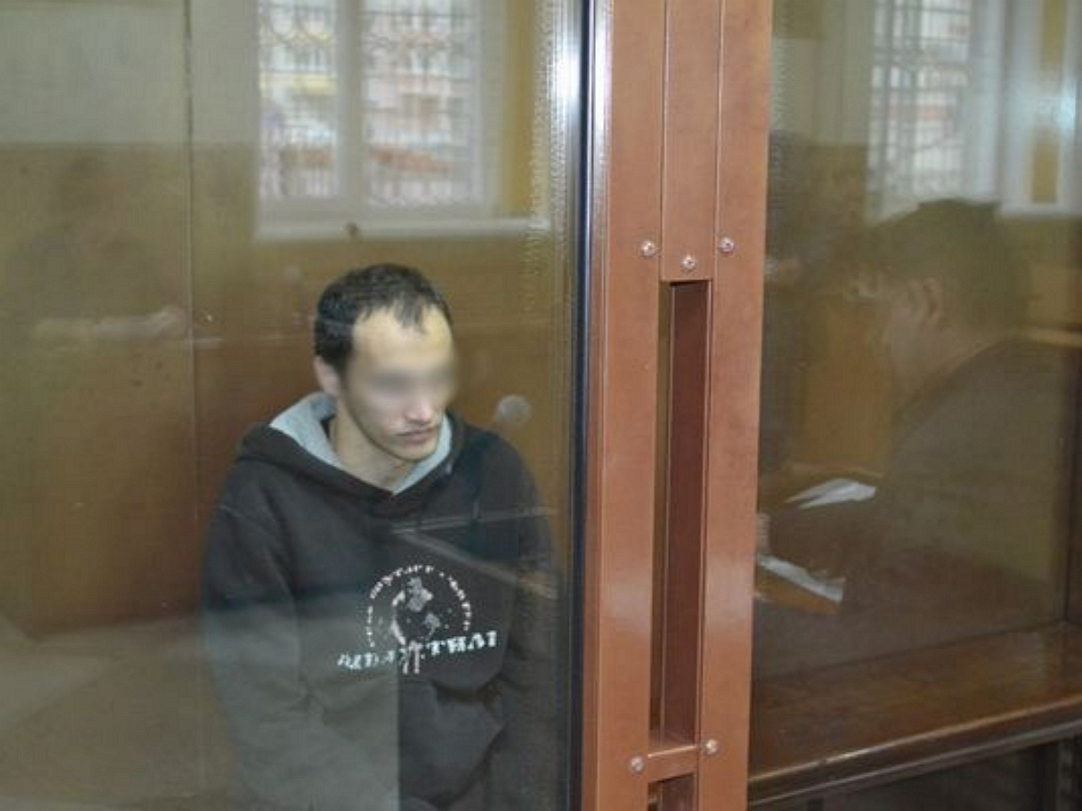 В Брянске на 7 лет осудил дворника за попытку воевать против России