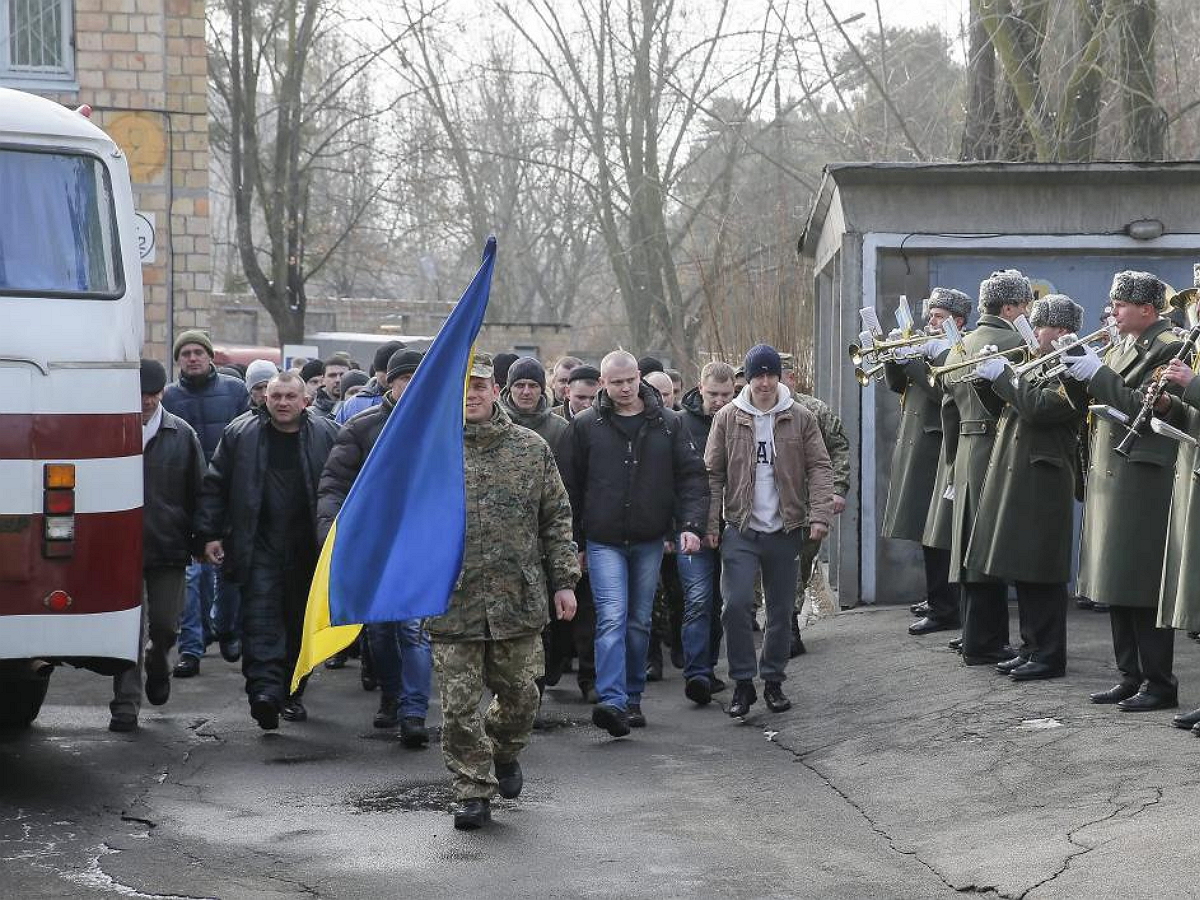 Киевский военком объявил о мобилизации всех мужчин в возрасте до 60 лет