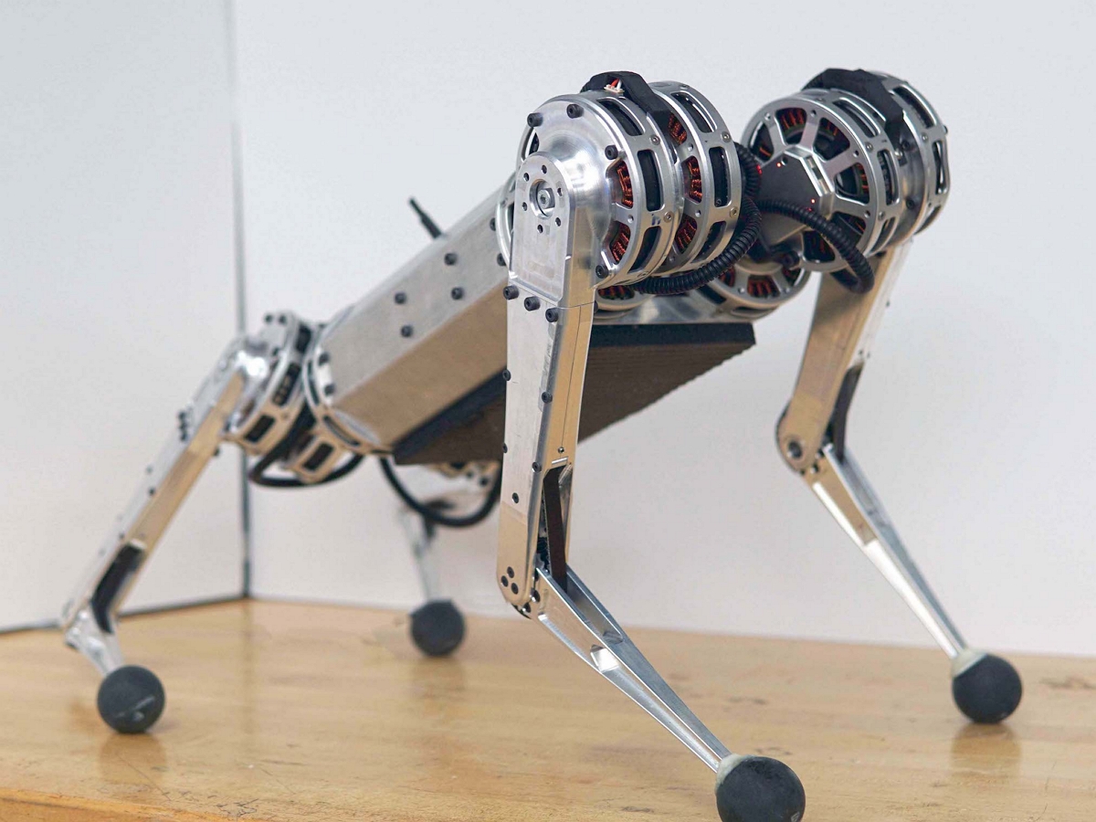 Робот-гепард Mini Cheetah бьет рекорды скорости