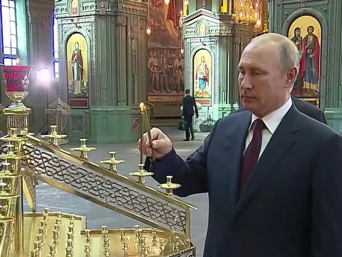 атриарх Кирилл 2 дня молиться о здравии Путина