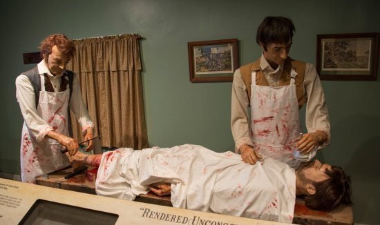 Самые странные и немного жуткие экспонаты из разных музеев мира