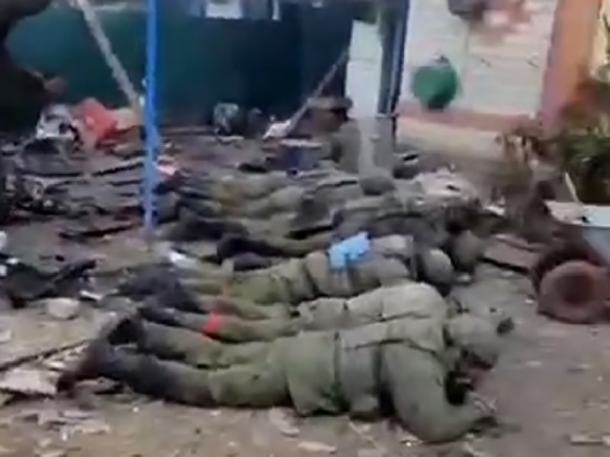 Военкор Коц опубликовал видео массовой казни военнопленных РФ боевиками ВСУ в Макеевке. Среди палачей –  бывший КВНщик