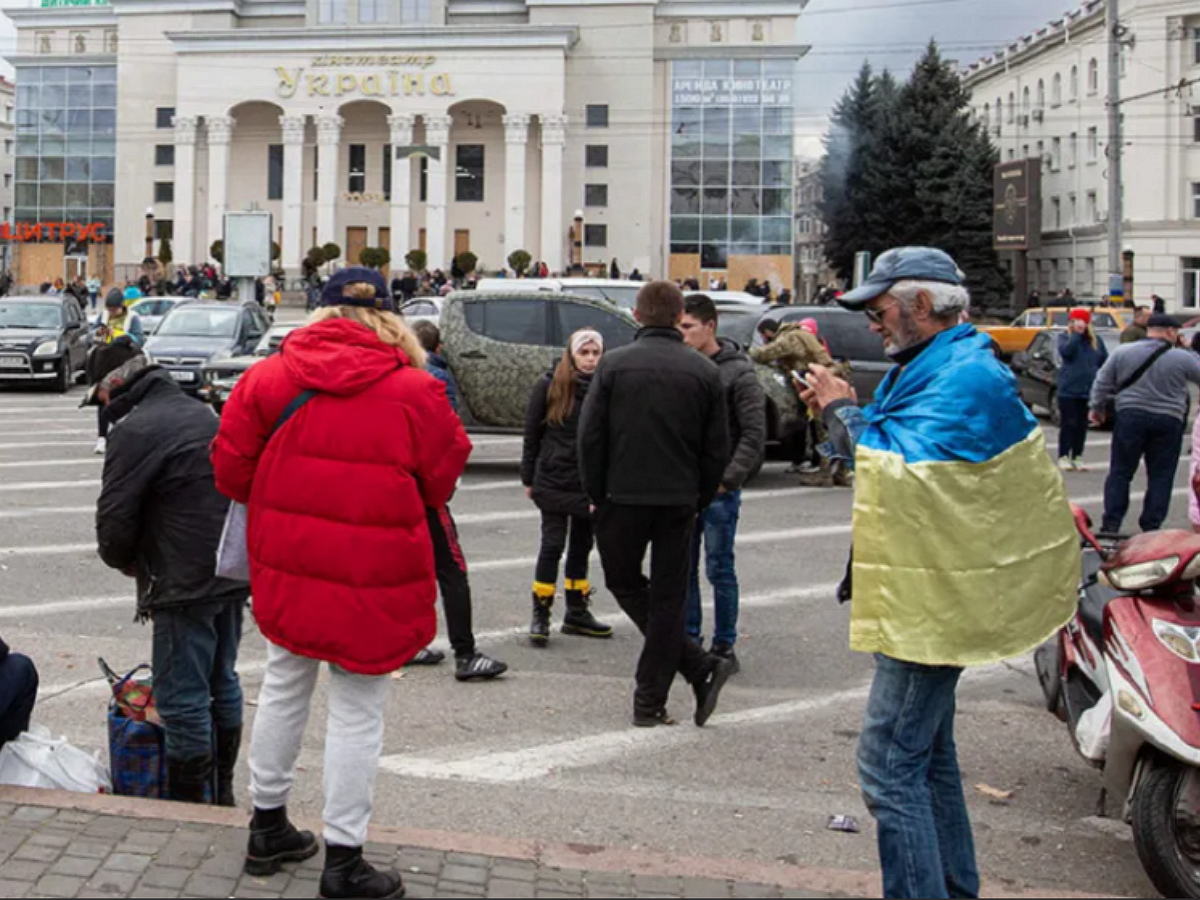 Власти Украины объявили о «добровольной эвакуации» жителей Херсона