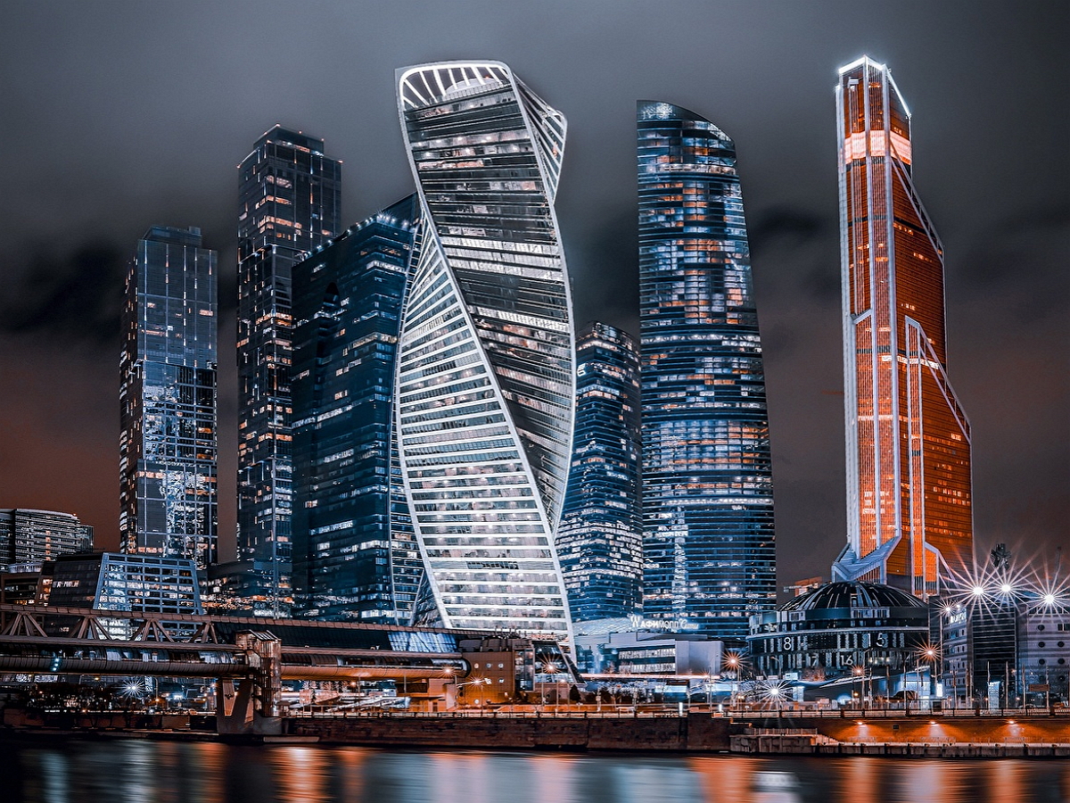 Три башни “Москва-Сити” остались без света: опубликовано видео (ФОТО, ВИДЕО)