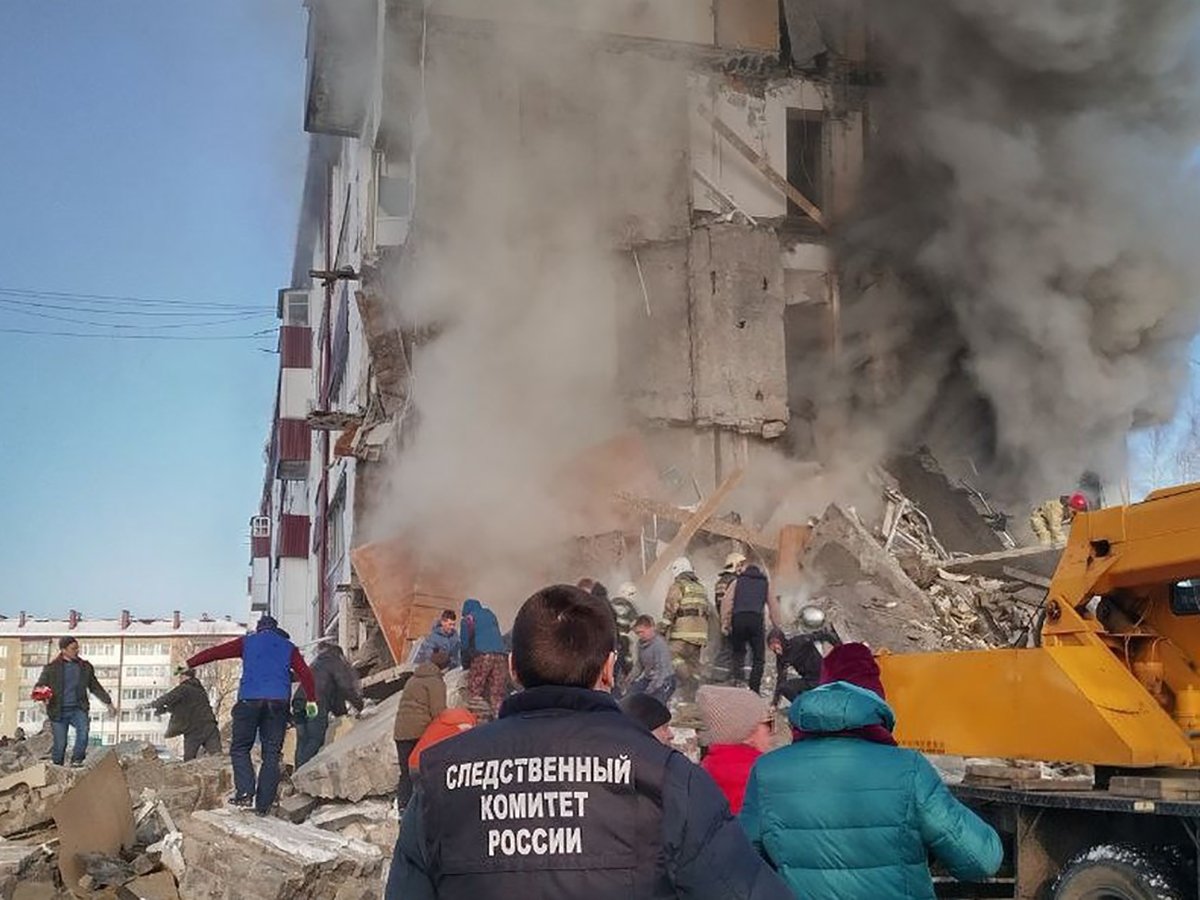 Опубликовано видео взрыва жилого дома на Сахалине: рухнул этаж с первого по пятый, 7 человек погибли (ФОТО, ВИДЕО)