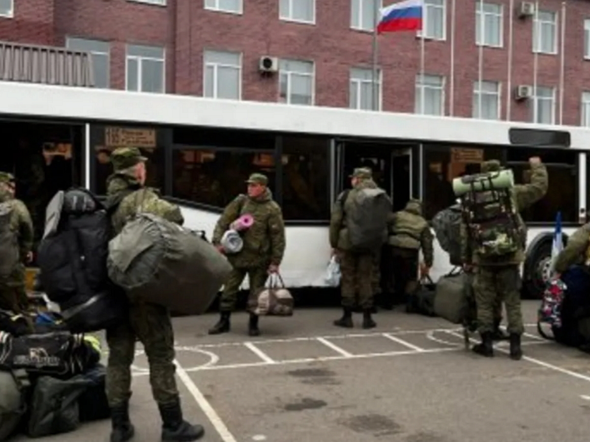 Омбудсмен и военком прокомментировали жалобы жен мобилизованных россиян