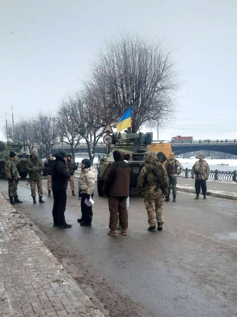 Жителей Твери напугала военная техника с флагами Украины в центре города (ФОТО, ВИДЕО)