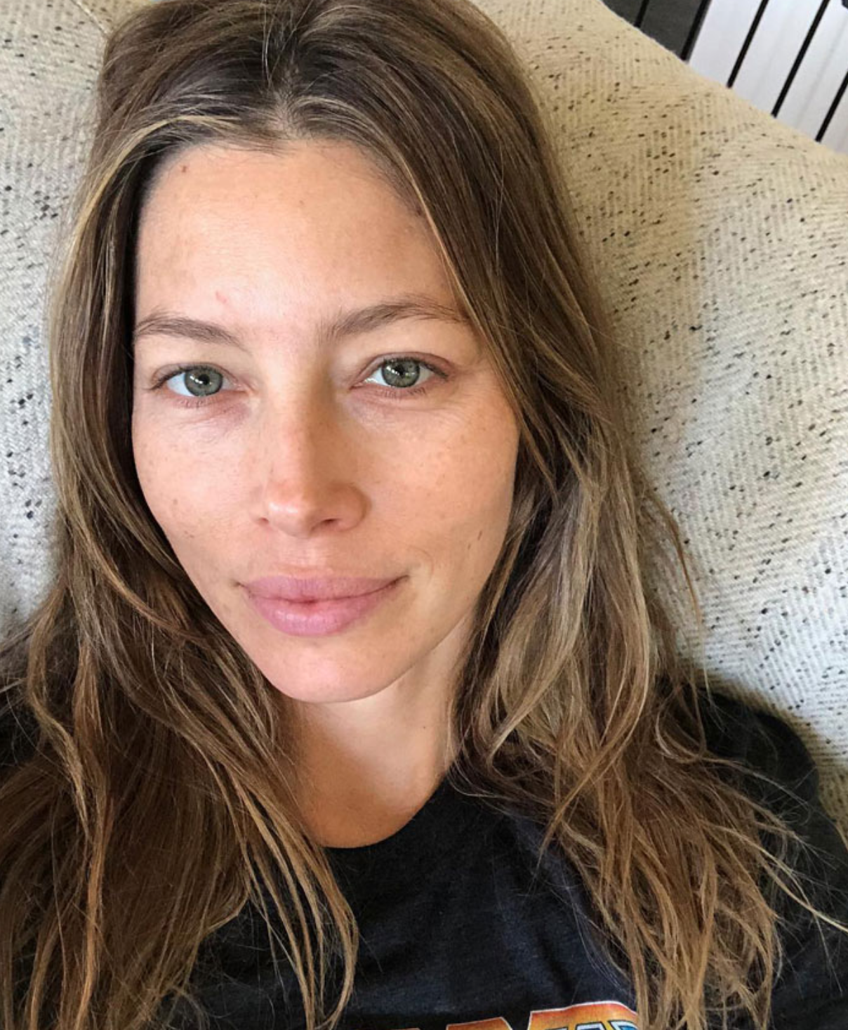 Знаменитости и их фото в соцсетях без фильтра