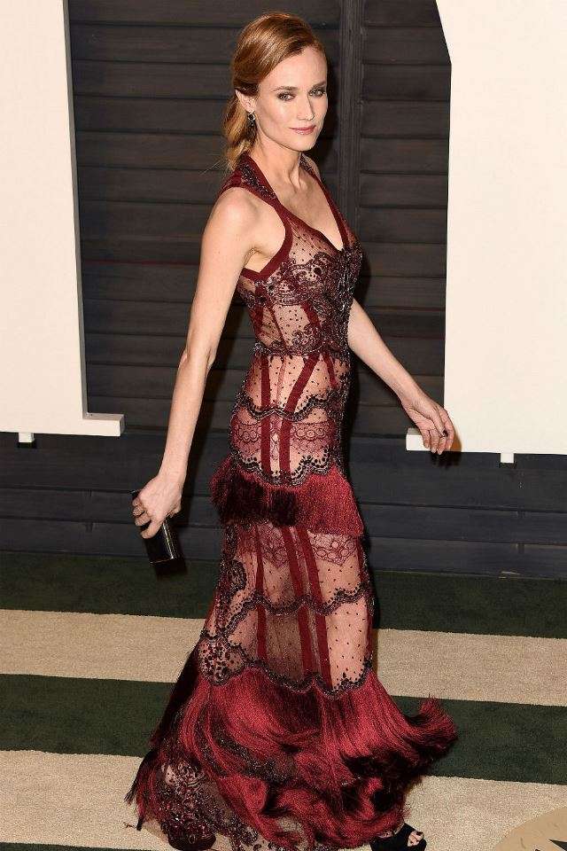 Откровенные наряды звезд на красной дорожке, на которые неловко смотреть