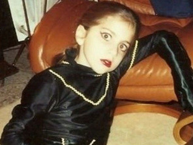 Новогодние фотографии звезд в детстве