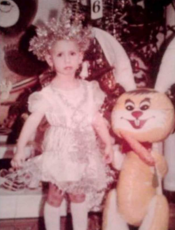 Новогодние фотографии звезд в детстве