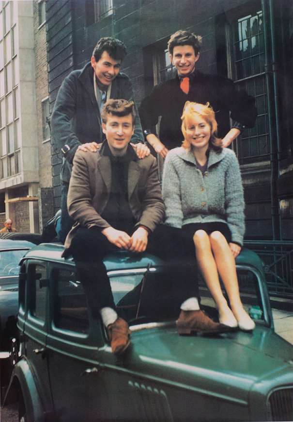 Архивные фотографии юных знаменитостей, которых тогда мало кто знал