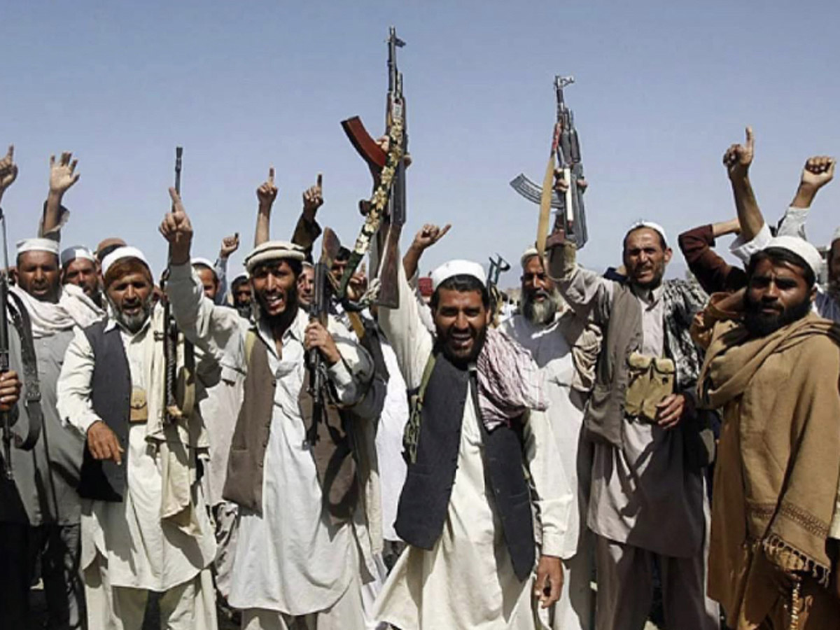 В Афганистане *талибы казнили человека