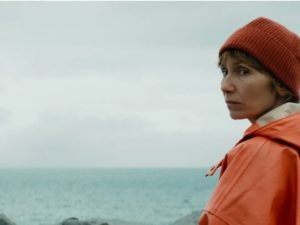 Девушка уплывает в Арктику в трейлере «Лили и море»