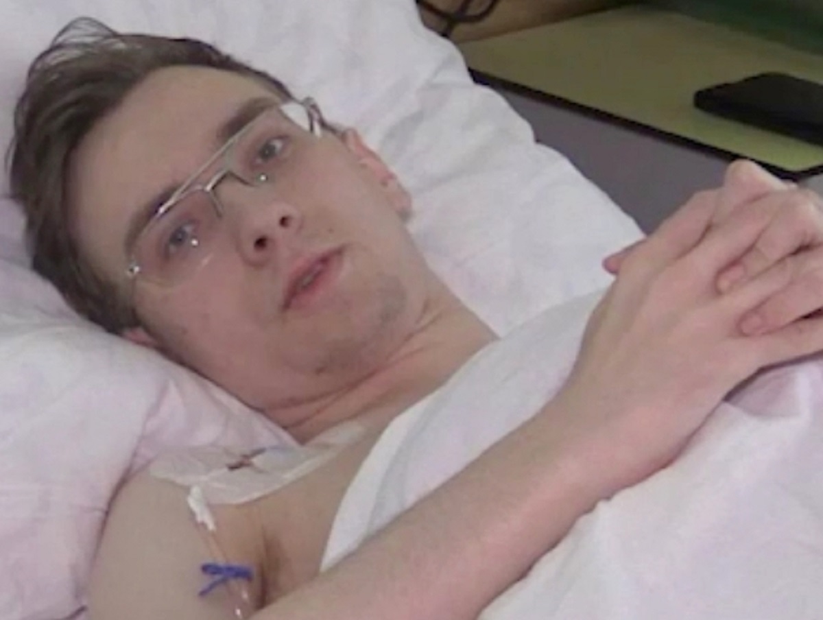 В Москве врачи удалили с тела парня 24-килограммовую опухоль