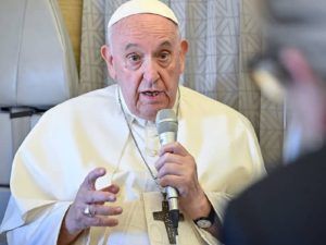 Папа Римский извинился перед Россией за высказывание о чеченцах и бурятах