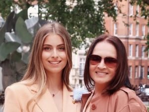 Внучка Софии Ротару после травли на Украине отреклась от русского языка