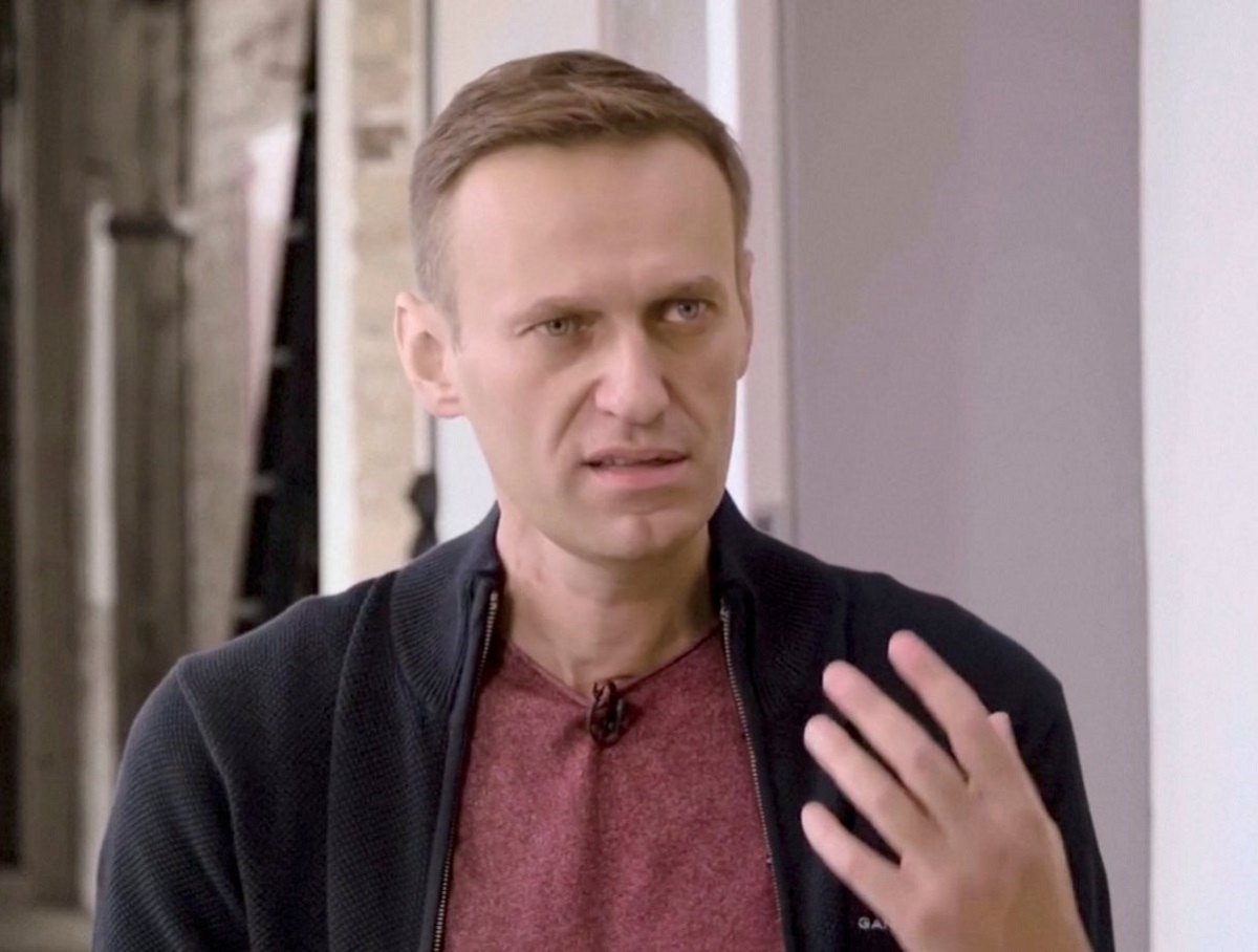 «Пытаются сломать»: Навальный рассказал о грязном бездомном в его камере