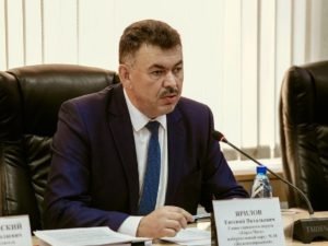 «Я не буду подавать в суд»: мэр Читы в городской яме разбил свой Lexus