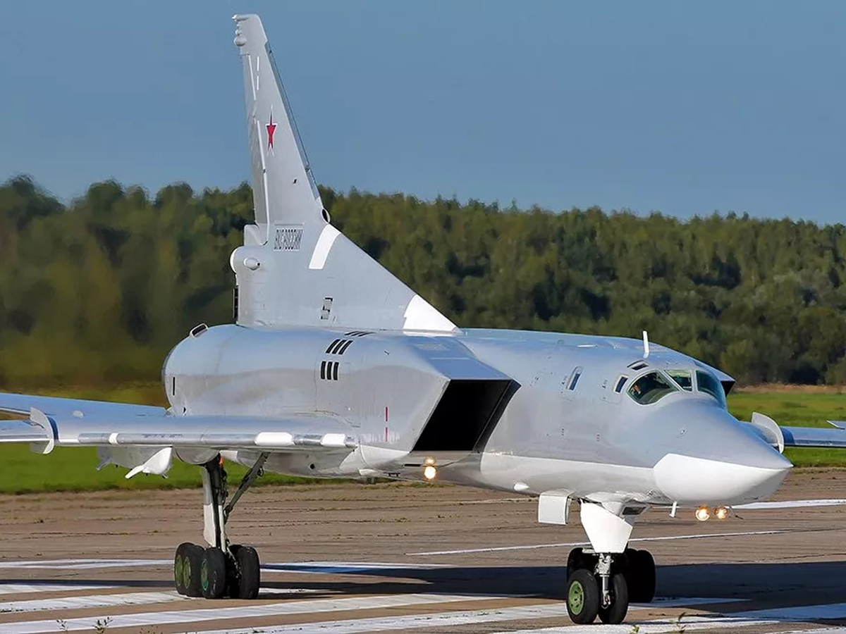 Киев объявил награду за сдачу имён экипажа бомбардировщика Ту-22М3 ВС РФ (ФОТО, ВИДЕО)