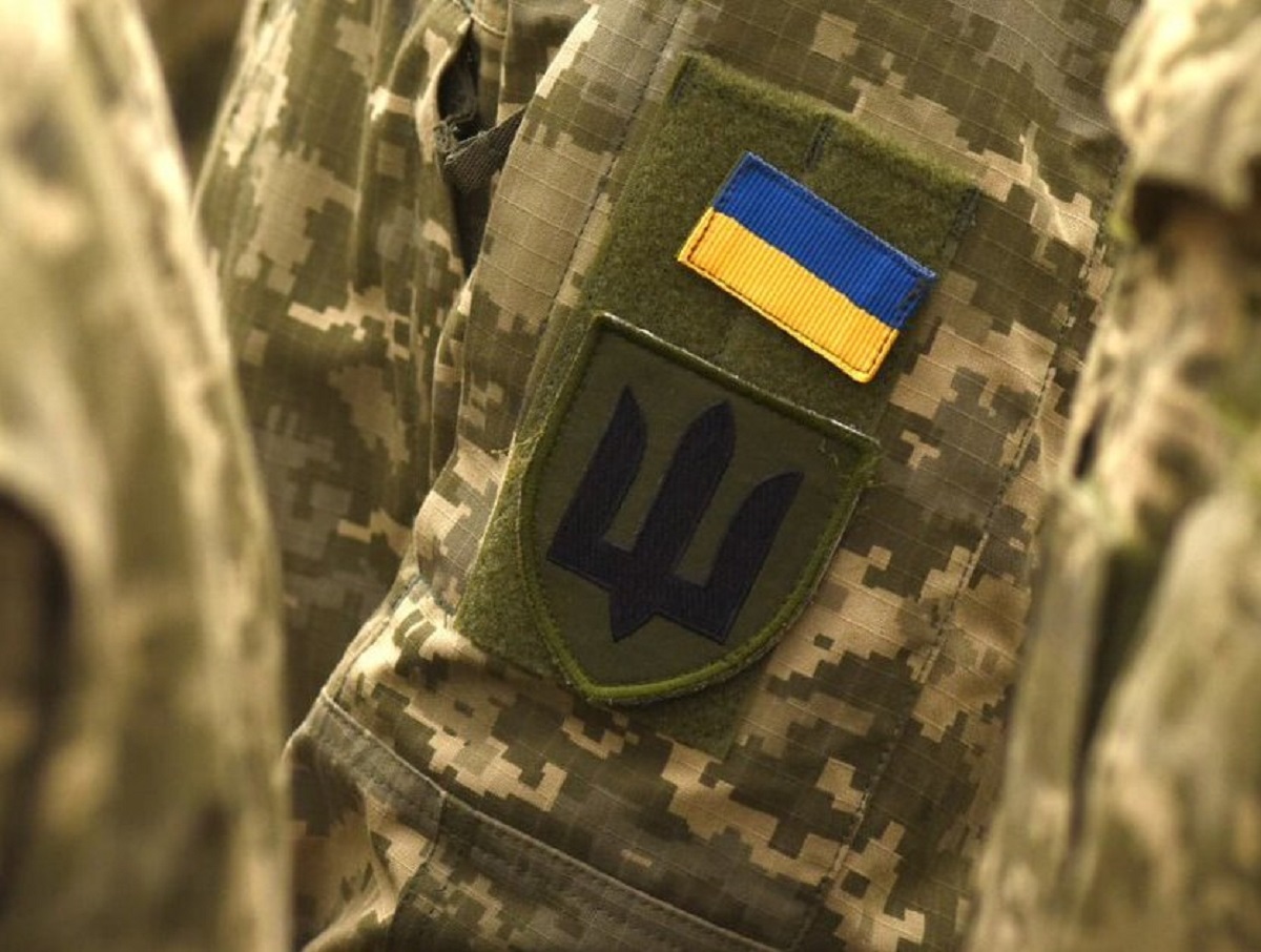 «Ничего святого»: повестки на Украине раздают в церквях и бомбоубежищах