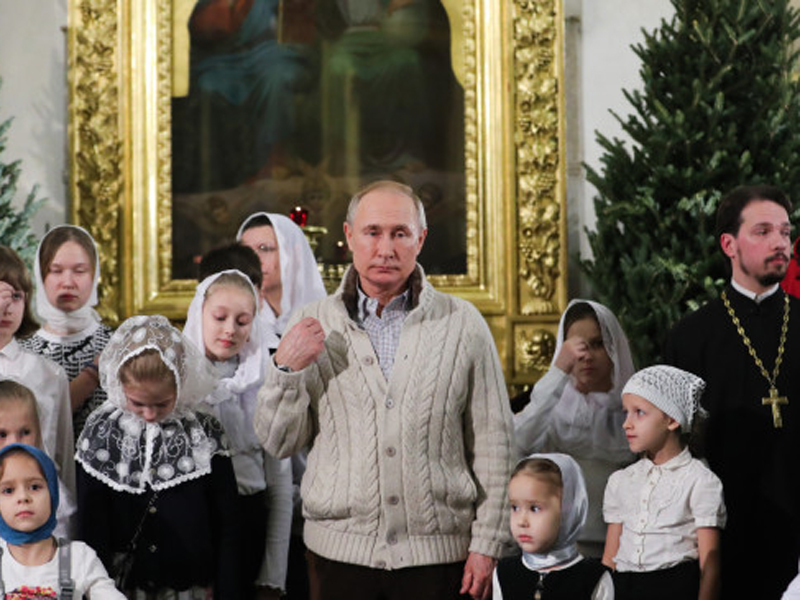 От толпы до одиночества: в Сети сравнили фото Путина на Рождество в 2019 и 2023 годах (ФОТО, ВИДЕО)