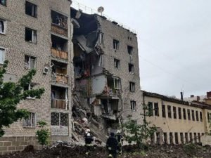 Удар по жилому дому в Бахмуте с военными ВСУ