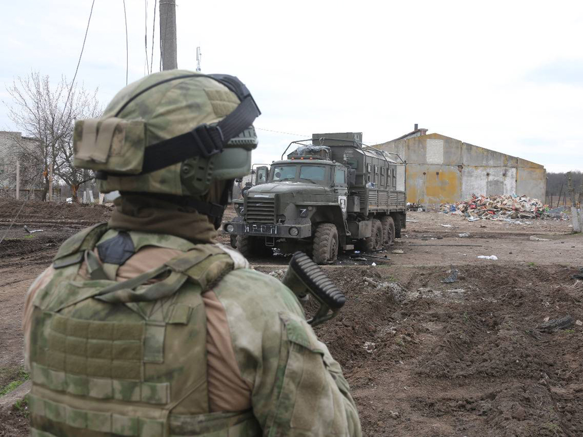 Бойцы ВДВ показали на видео тактику штурма опорных пунктов ВСУ под Кременной (ВИДЕО)