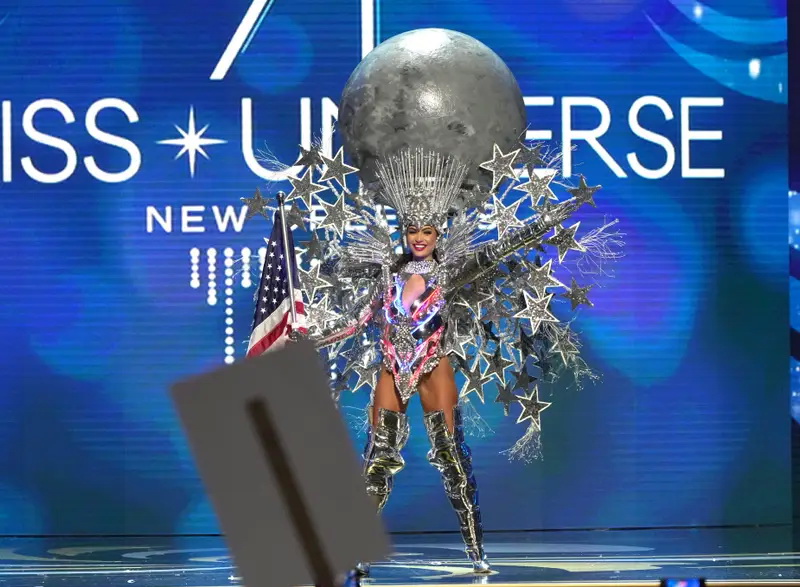 Победительницей конкурса «Мисс Вселенная» стала американка Р’Бонни Габриэл (ФОТО, ВИДЕО)