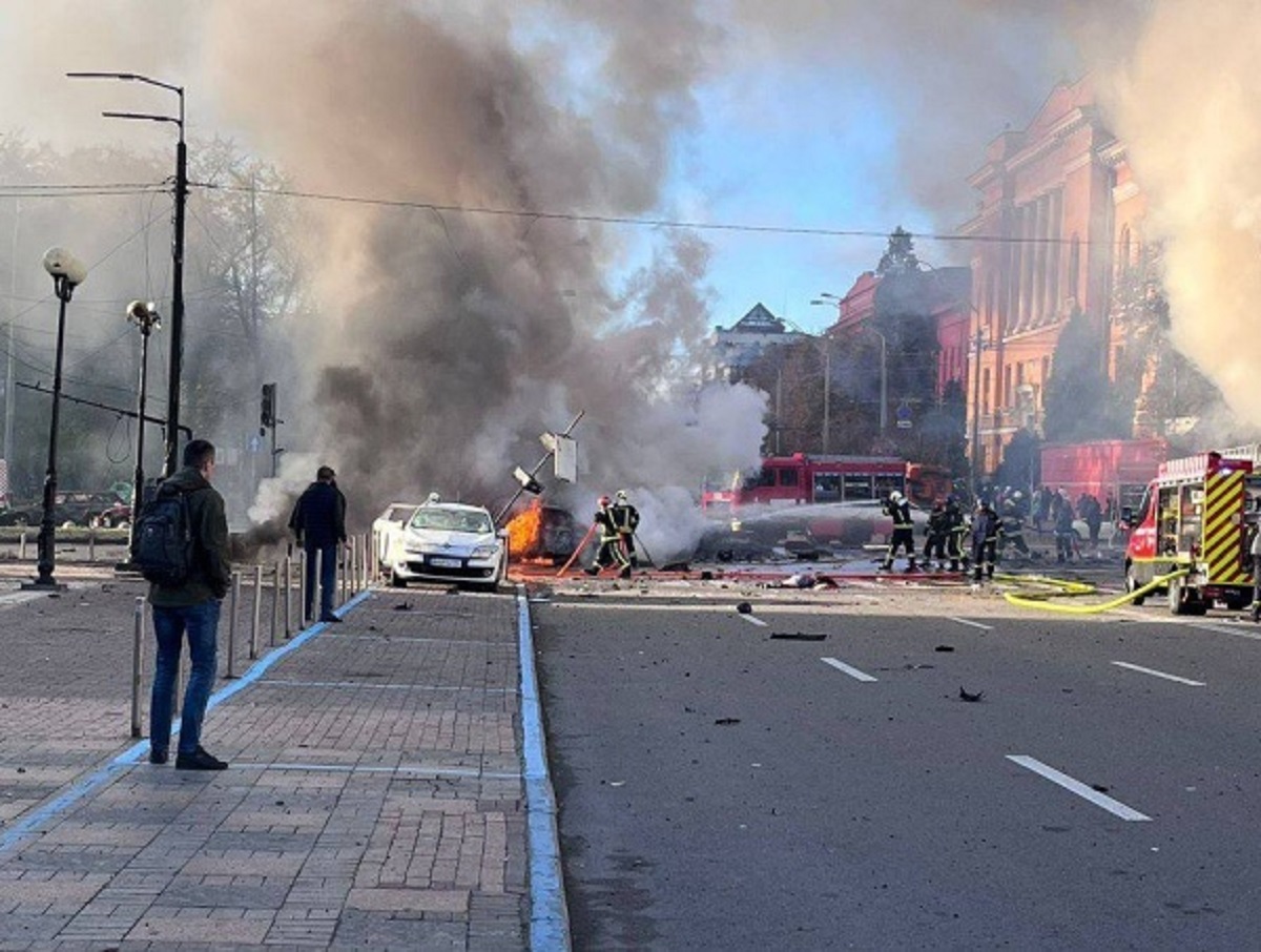 В Киеве объявлена воздушная тревога: прозвучали новые взрывы