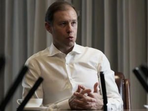 Денис Мантуров