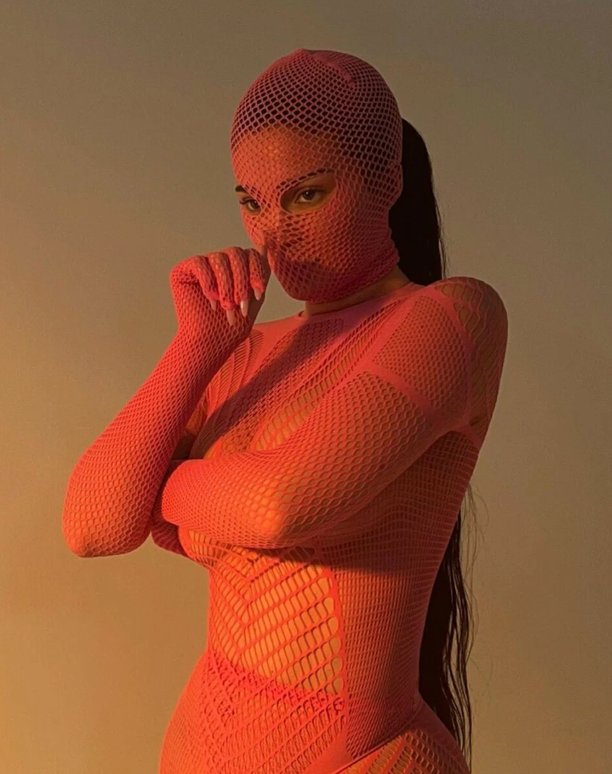 Самые провальные образы звёзд за 2022 год