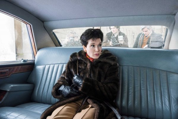 Актрисы, которые получали «Оскар» за лучшую женскую роль в XXI веке