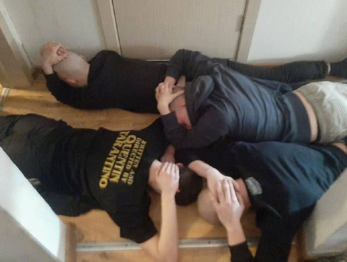 В Челябинске после бойни в школе задержали группу подростков-националистов