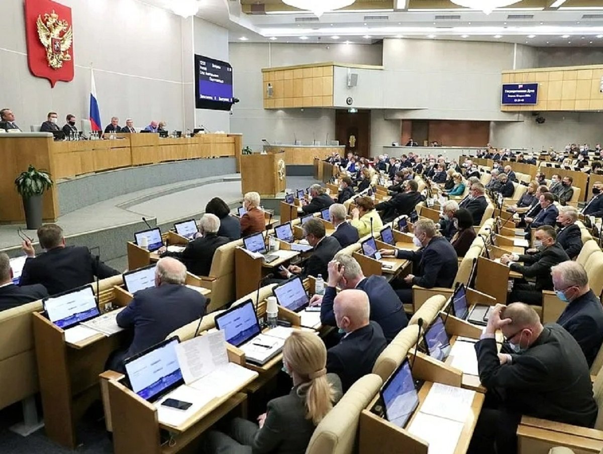 В России предложили вернуть смертную казнь за критику Родины из-за границы