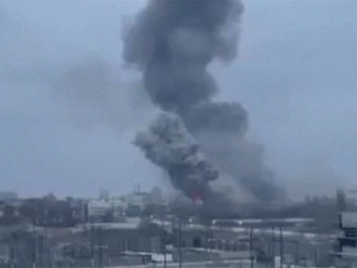 В Киеве прогремел взрыв: по всей Украине объявили воздушную тревогу после атаки РФ беспилотниками