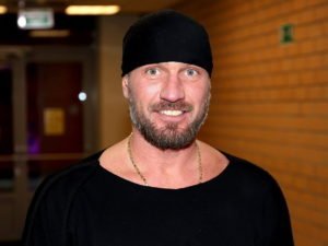 «Уже прооперирован»: СМИ сообщили об ампутации стоп Роману Костомарову