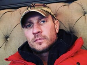 Роман Костомаров после ампутации сильно исхудал и питается через зонд 