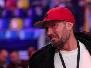 Роман Костомаров