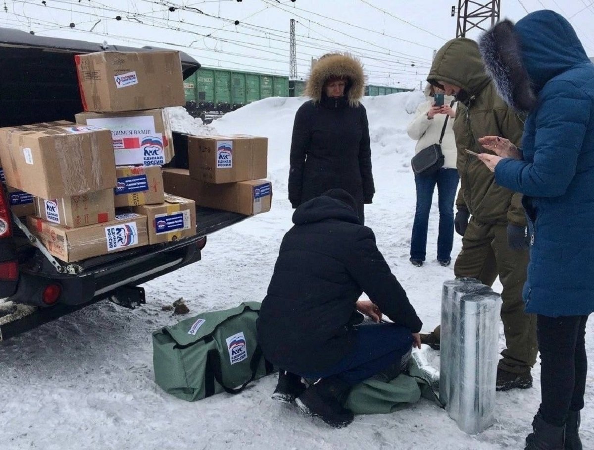 «Вагнер» не при чем»: в Новосибирске участникам СВО подарили кувалды