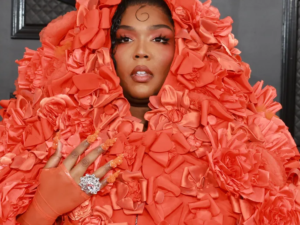 Самые громкие модные провалы звезд на Grammy 2023