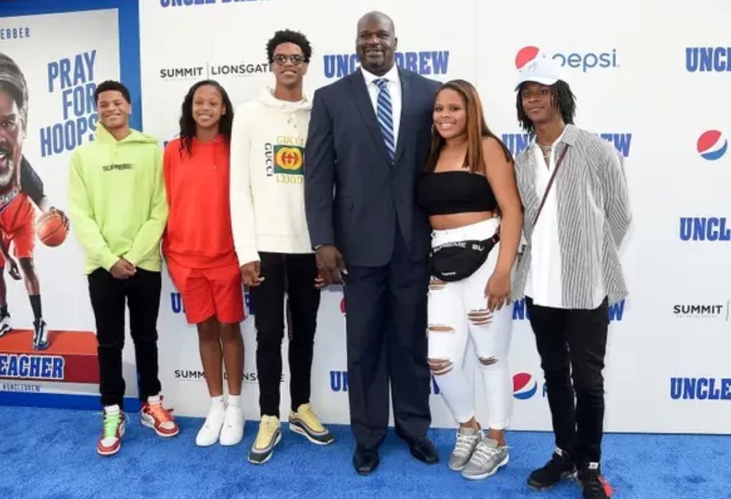 Звезды, которые оказались многодетными родителями