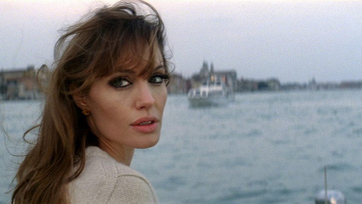 Топ-25 кинозвезд, которые приносят киноделам наибольшую прибыль