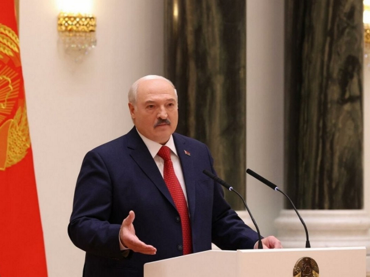 Лукашенко подписал закон о смертной казни для чиновников за госизмену