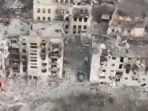 «Пепелище»: разрушенный Бахмут засняли с высоты на видео
