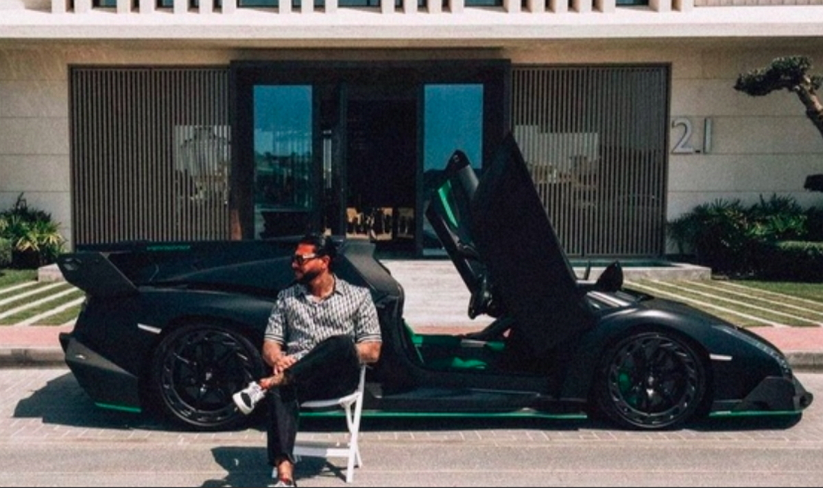 Тимати показал редкий Lamborghini за 725 млн рублей: фото вызвало жаркие споры в Сети (ФОТО)
