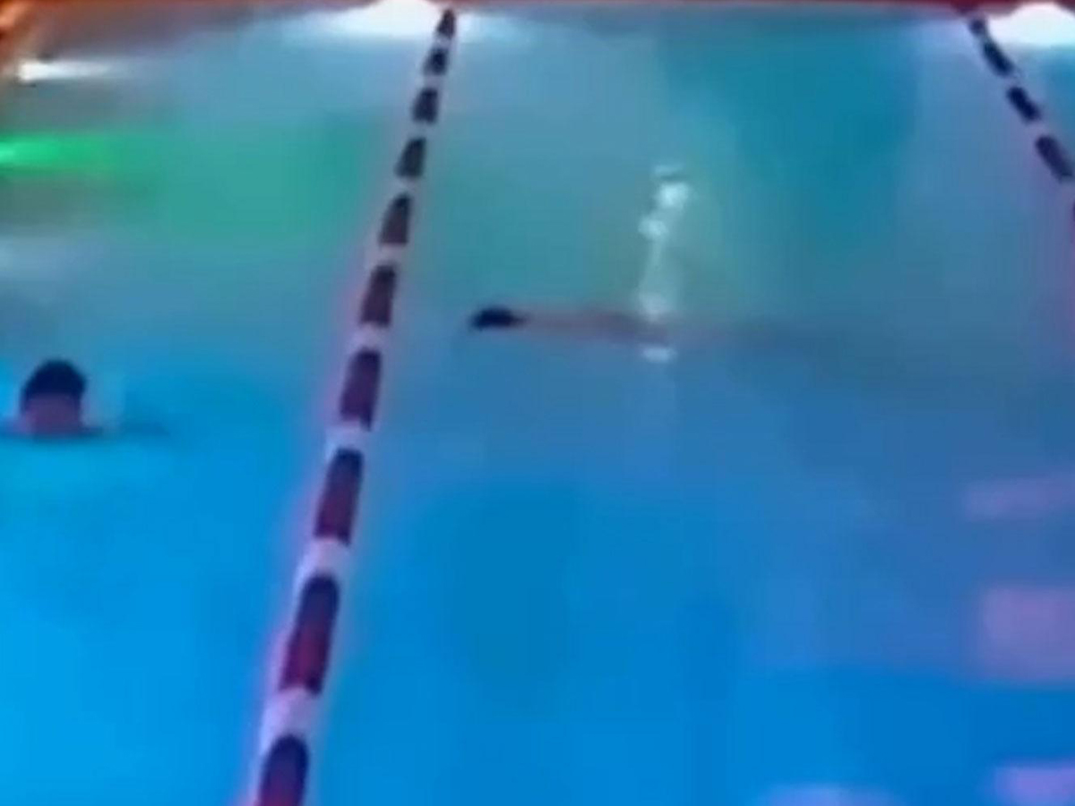 В бассейне фитнес-клуба в Москве утонул пауэрлифтер